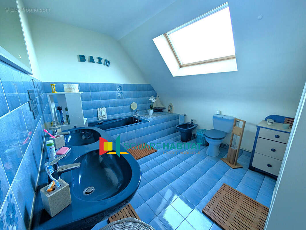 Maison à LA MEMBROLLE-SUR-LONGUENEE