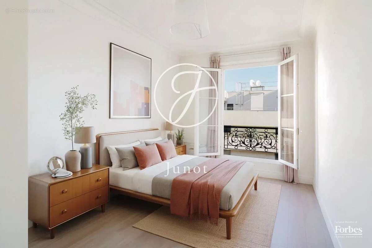 Appartement à PARIS-17E
