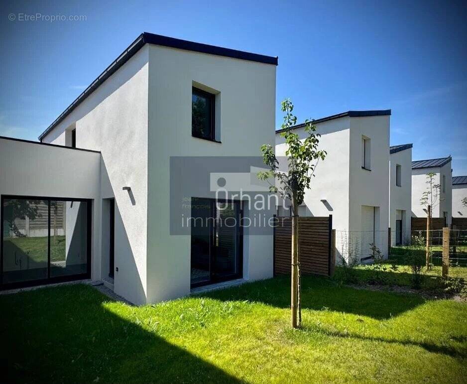 Maison à GRAND-CHAMP