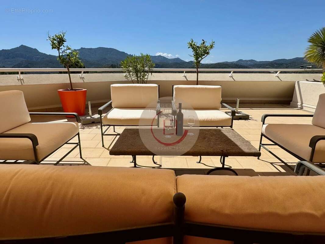 Appartement à MANDELIEU-LA-NAPOULE
