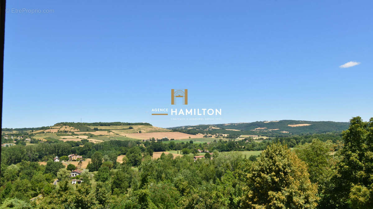 Maison de village avec vue - 4 chambres, garage et potentiel d'aménagement - photo 18