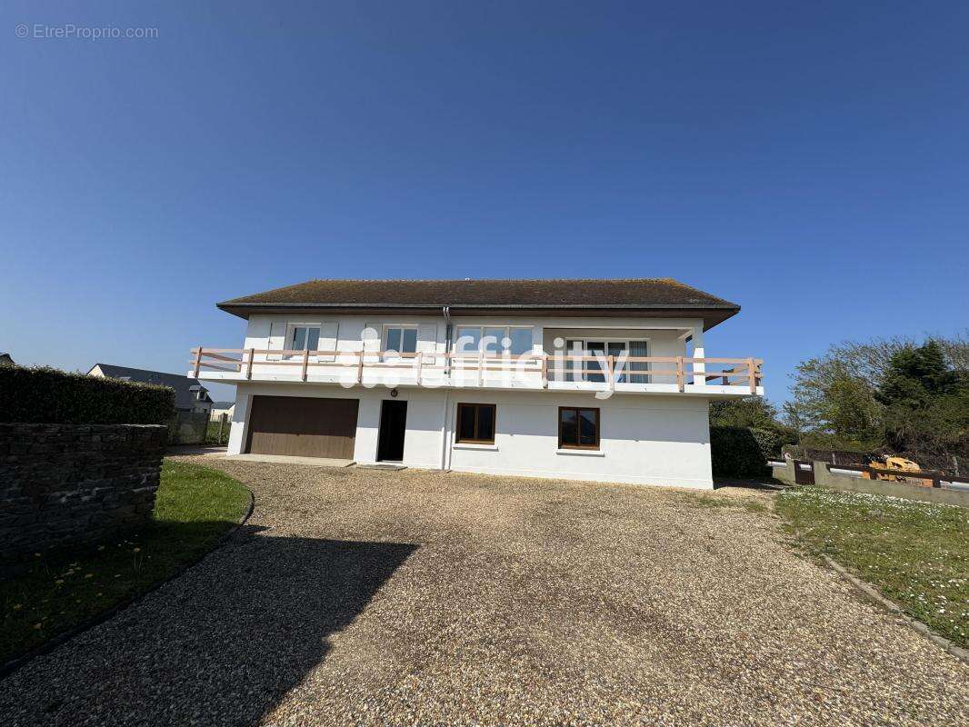 Maison 230 m² à Saint-Come-De-Fresne  - photo 6
