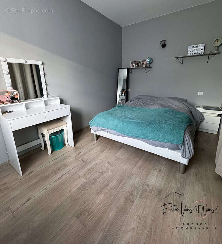 CHAMBRE AVEC PLACARDS  - Maison à BAZAS