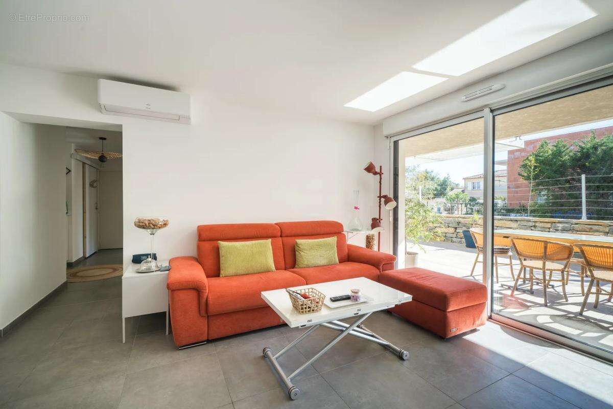 Appartement à LATTES