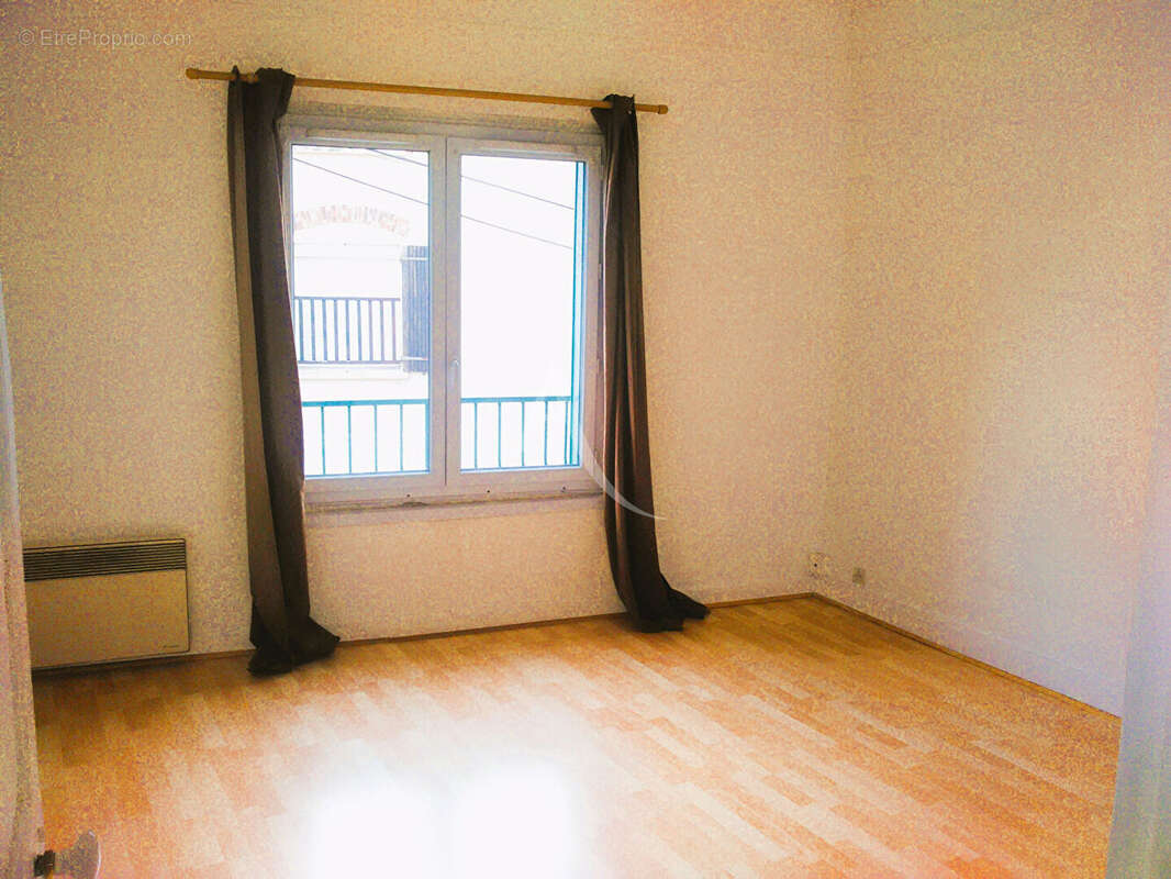 Appartement à SAULX-LES-CHARTREUX