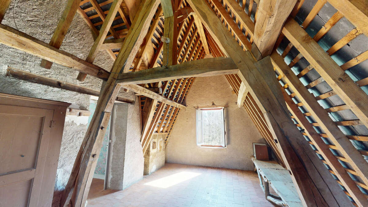 Maison à OUZOUER-SUR-TREZEE