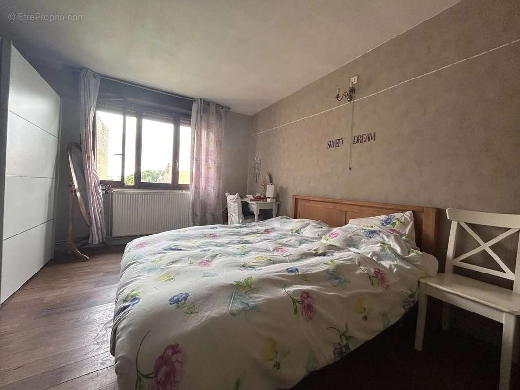 Maison à GOUZEAUCOURT