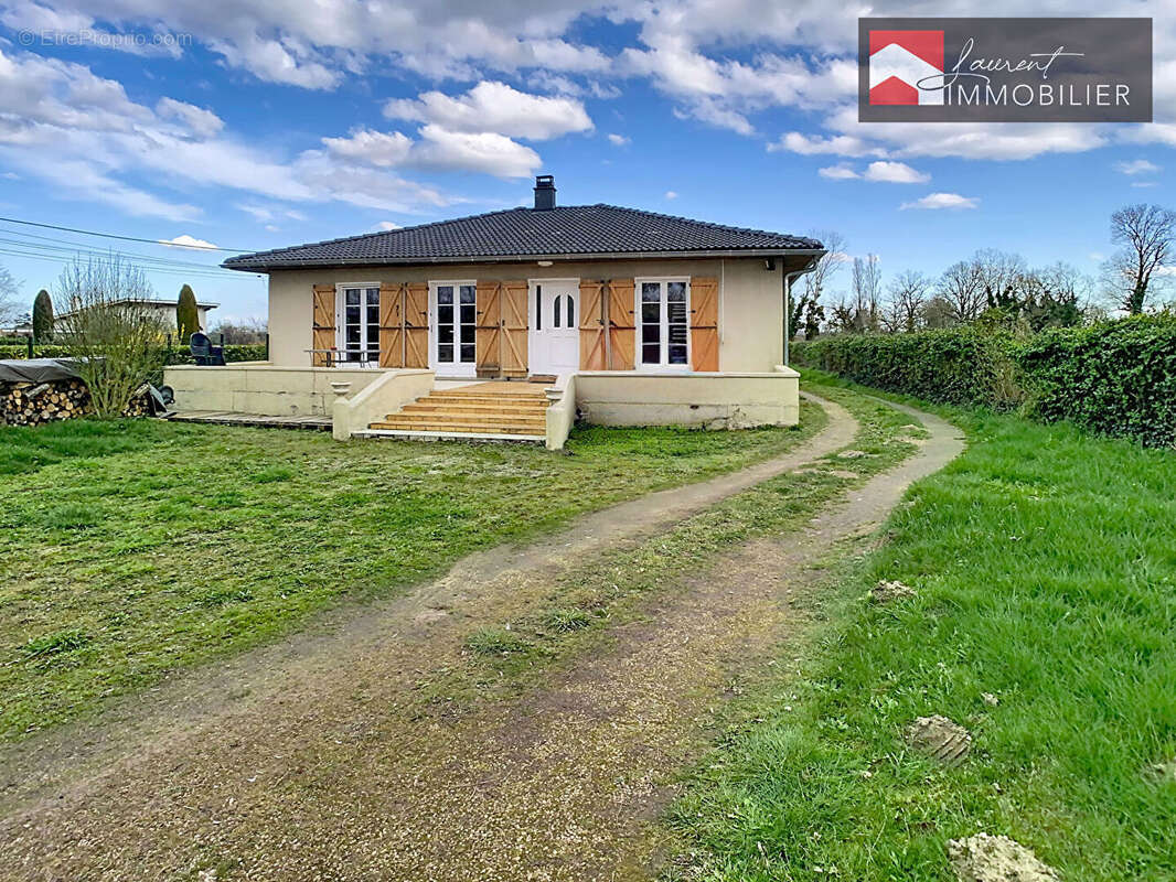 Maison à PONT-DE-VAUX