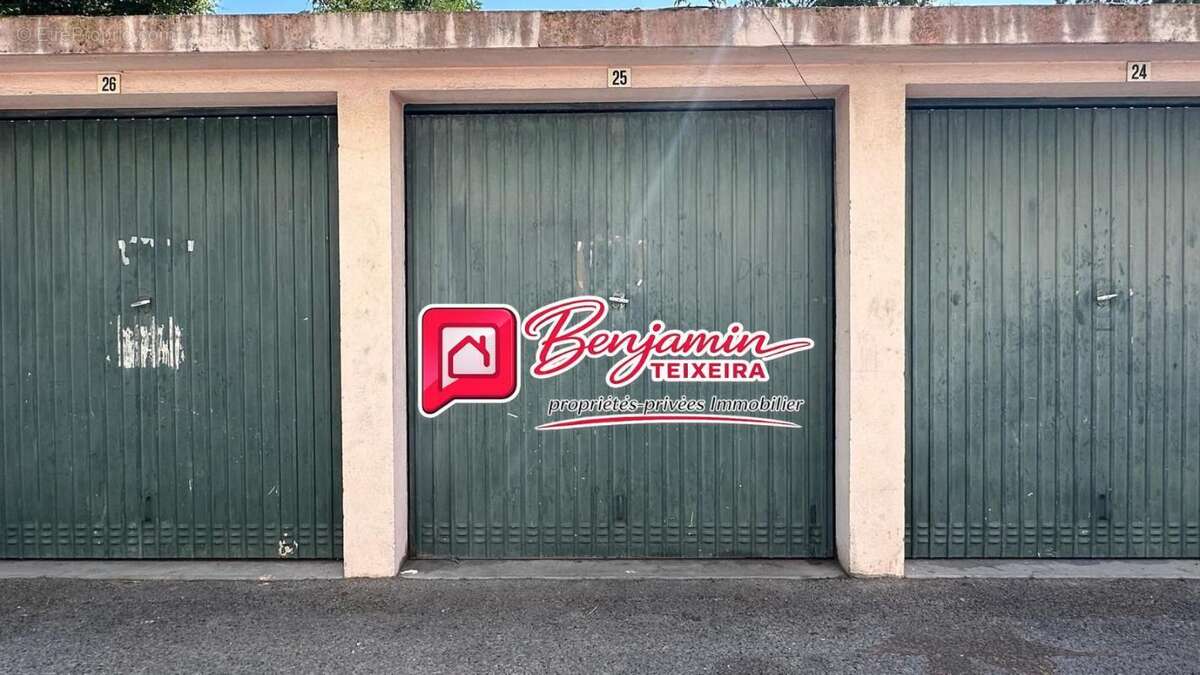 Parking à FREJUS