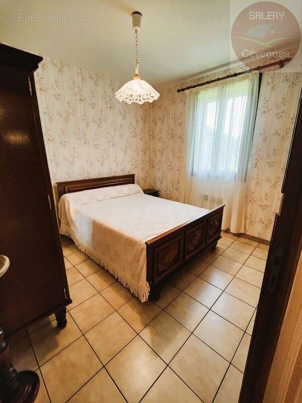 Appartement à SAINT-GERMAIN-DE-CALBERTE