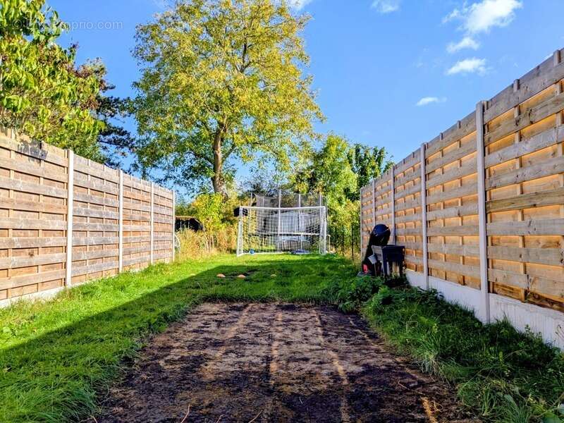 Maison à NEUVILLE-EN-FERRAIN