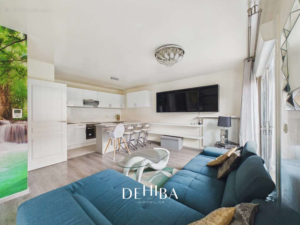 Appartement à LES PAVILLONS-SOUS-BOIS
