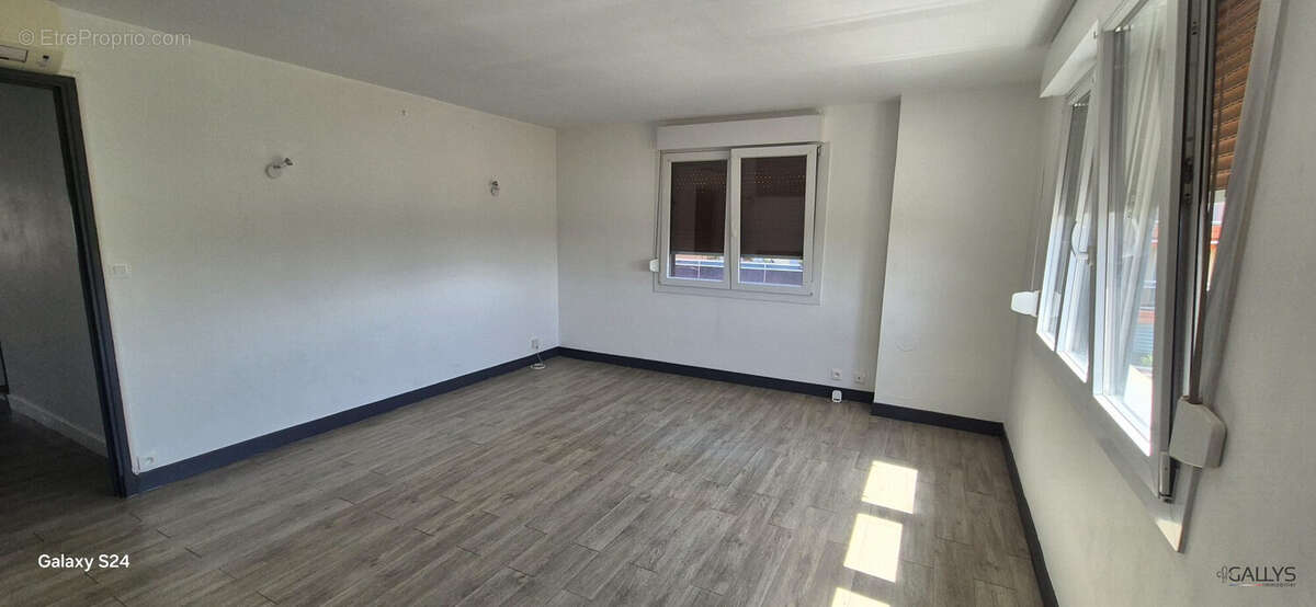 Appartement 73 m² à Frejus  - photo 4