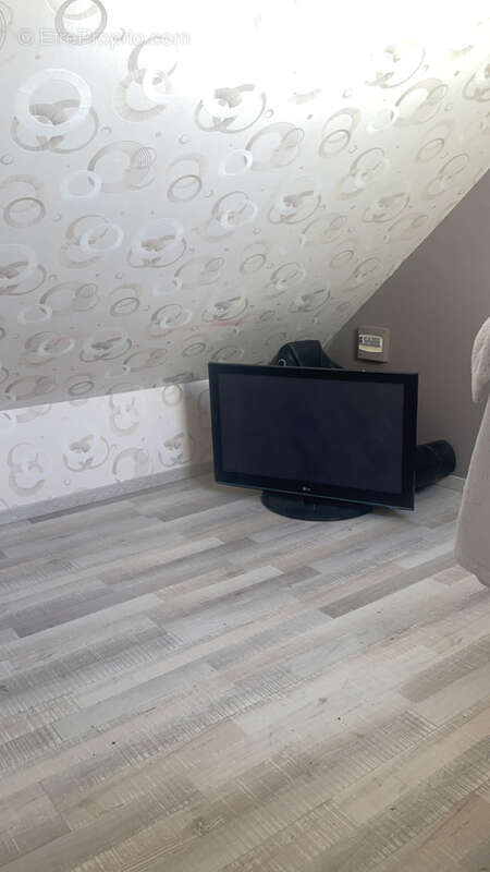 Maison à LA GUERCHE-SUR-L&#039;AUBOIS