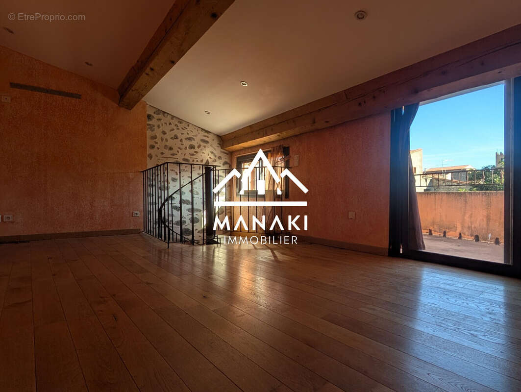 Chambre mansardée R+3 - Maison à MILLAS