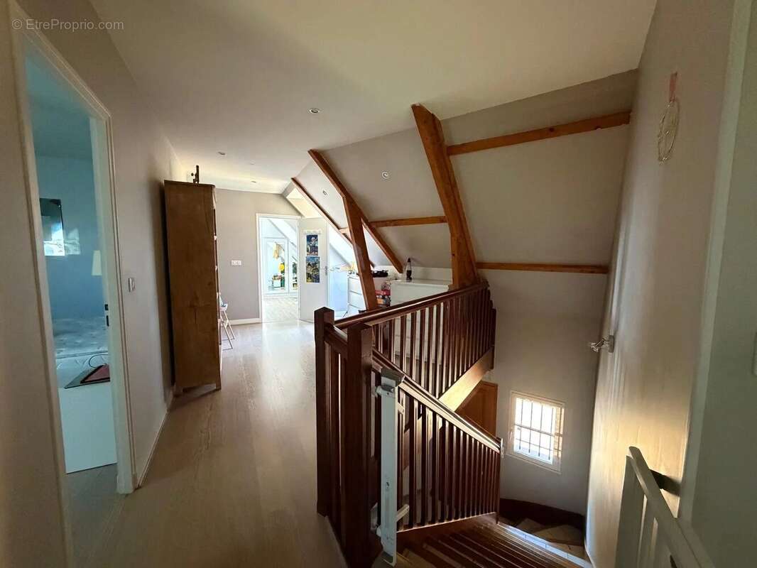 Maison traditionnelle 190 m² - olivet sud - photo 14