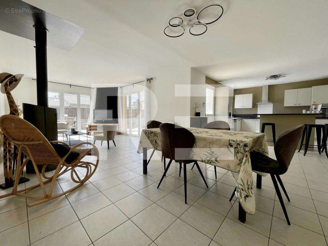 Maison à AIGUES-MORTES