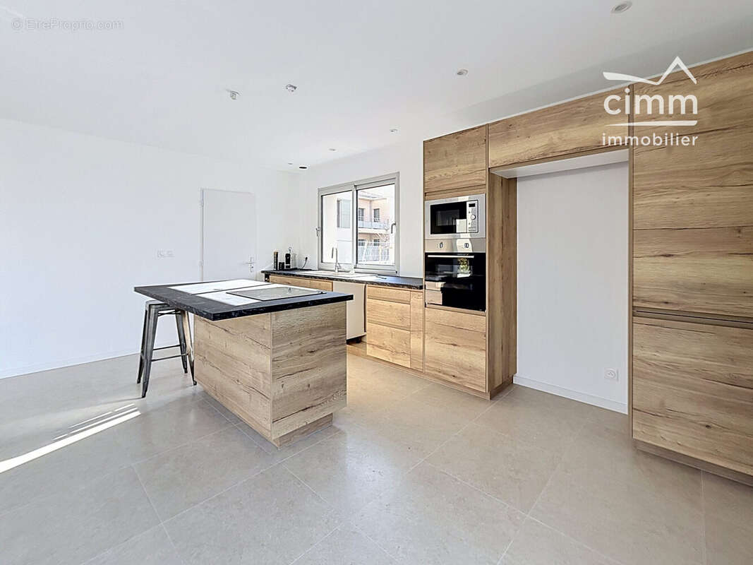 Maison 92 m² à Mazan  - photo 7