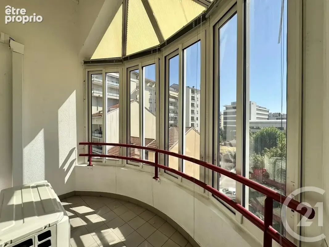 Appartement 85 m² à Villeurbanne  - photo 18