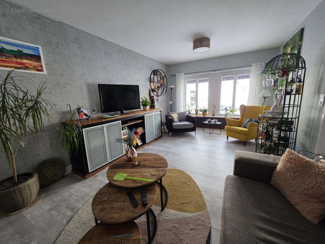 Maison à TOURNON-SAINT-MARTIN