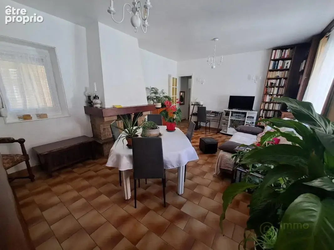 Maison 94 m² à Saint-Quentin  - photo 5