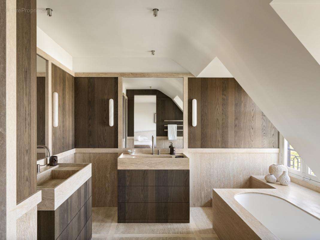 Appartement à PARIS-7E