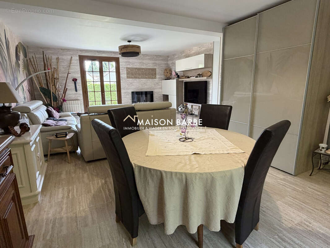 Maison à FOSSES