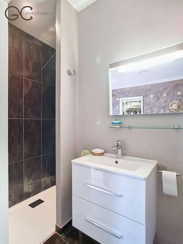 Maison à SAINT-CHINIAN