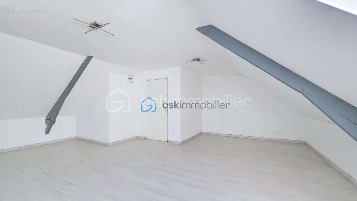Maison semi individuelle semi plain pied 4 chambres jardin double garage - photo 10