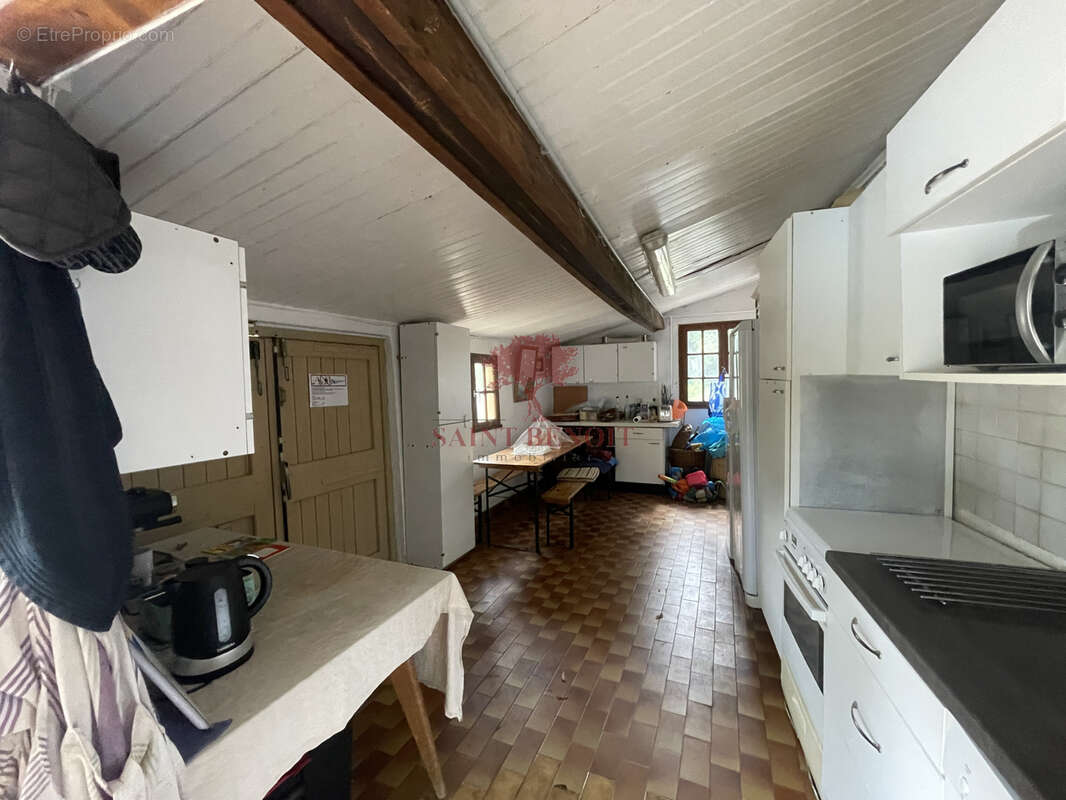 LE POUGET Propriété Agricole de 21143 m2 avec tennis et piscine et terrain de pétanque. - photo 17