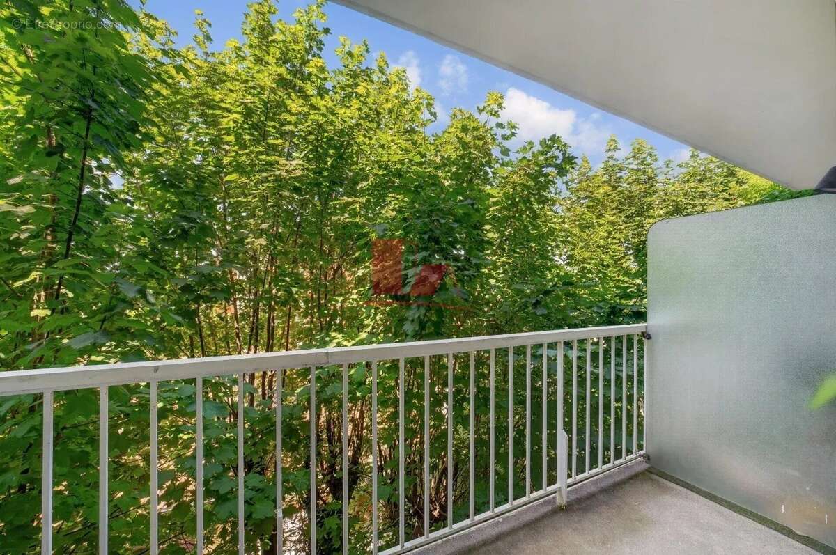 Appartement à ISSY-LES-MOULINEAUX