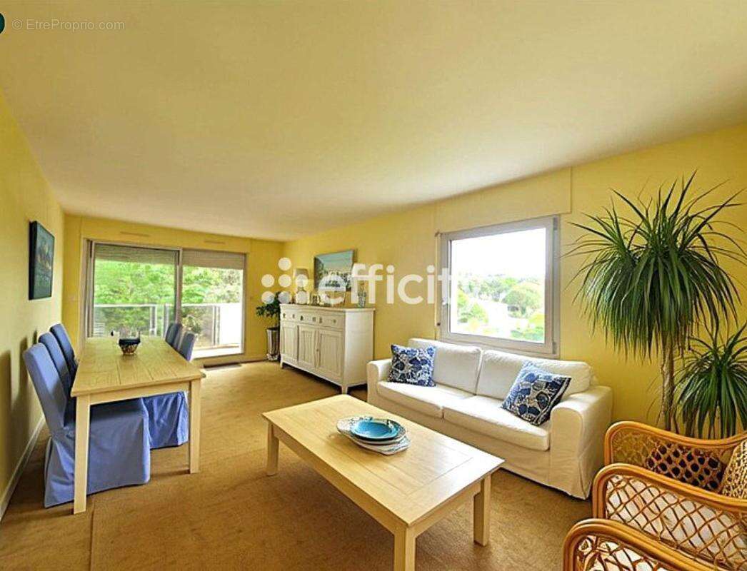 Appartement à VAUX-SUR-MER
