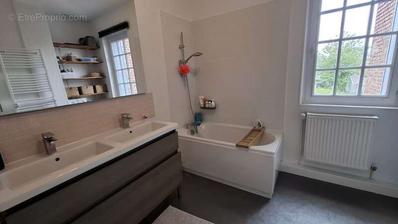 Maison à SAINT-QUENTIN