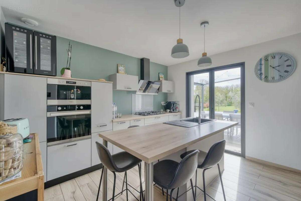 Maison à SAINT-JEAN-DE-LIVERSAY