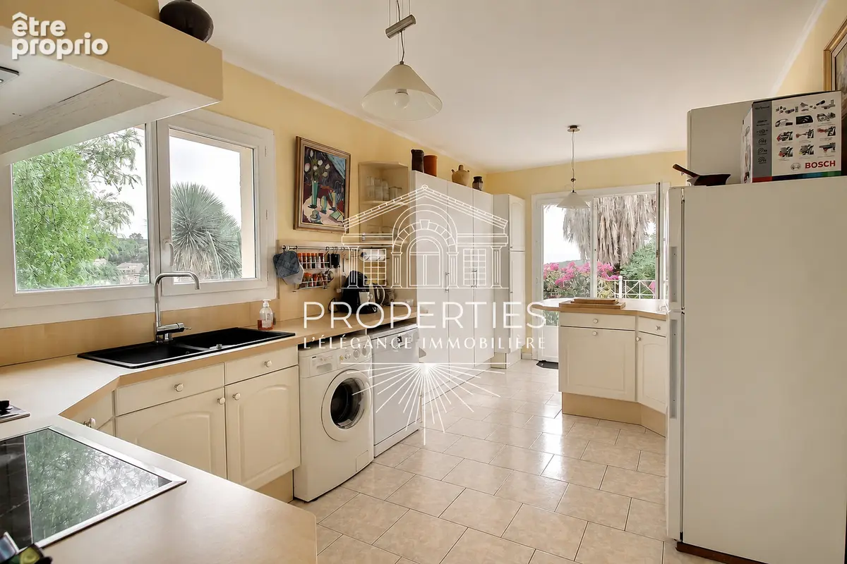 Bormes - villa vue mer - 164 m² - plain -pied- 6 pieces  - garage - photo 3