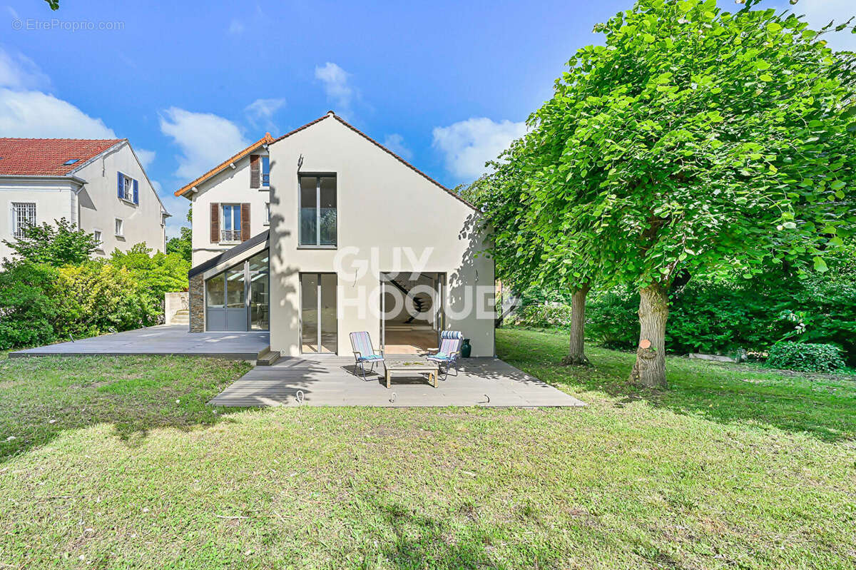 Maison à RUEIL-MALMAISON