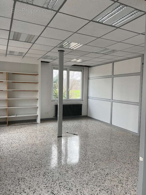 Commerce à SAINT-CLAIR-DU-RHONE