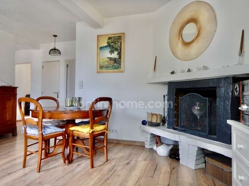 Maison à COULOUNIEIX-CHAMIERS