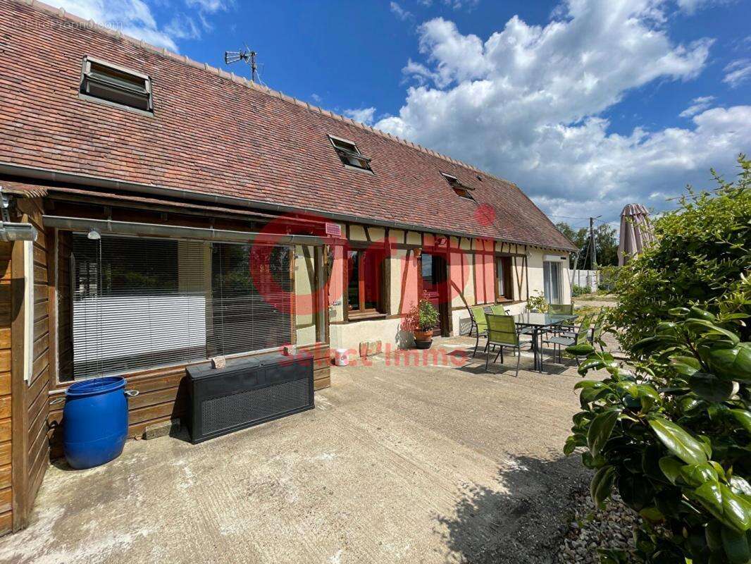 Maison à TILLEUL-DAME-AGNES