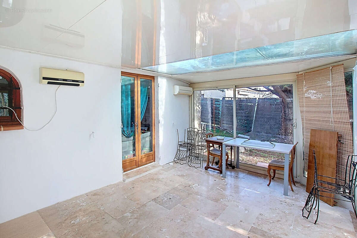 Maison à FIGANIERES