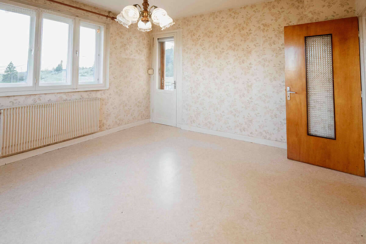 Maison à LA LONGEVILLE