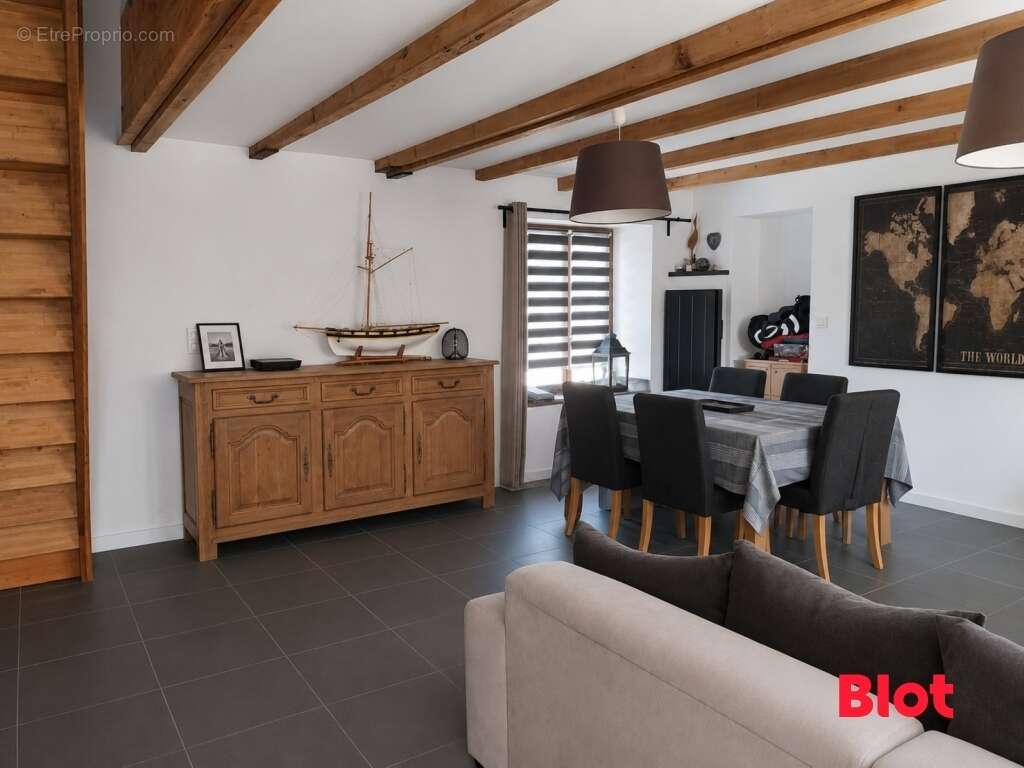 Maison à SAINT-JOUAN-DES-GUERETS