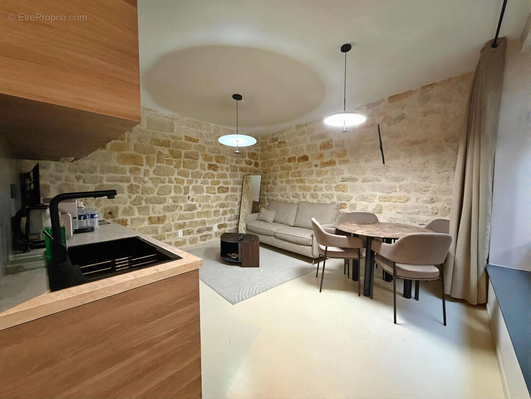 Appartement à PARIS-11E