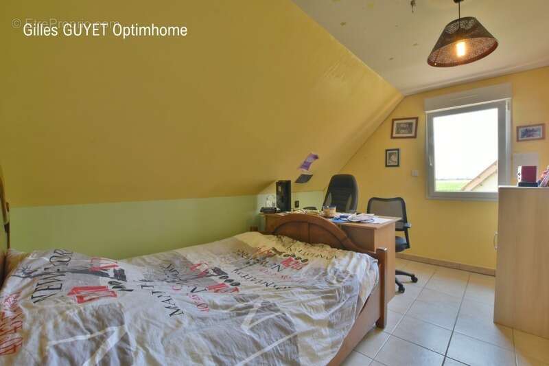 BERNAY,MAISON INDIVIDUELLE T9, DPE:C  177M  6 chambres. Terrain de 1000M² env. 319990€ - photo 20