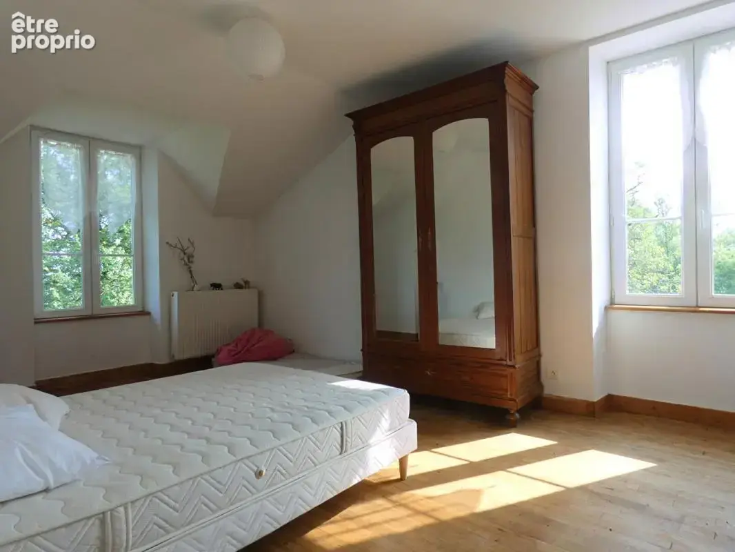 Maison 165m² / grange aménagée / bâtiments agricoles / étang / 18 hectares - photo 16