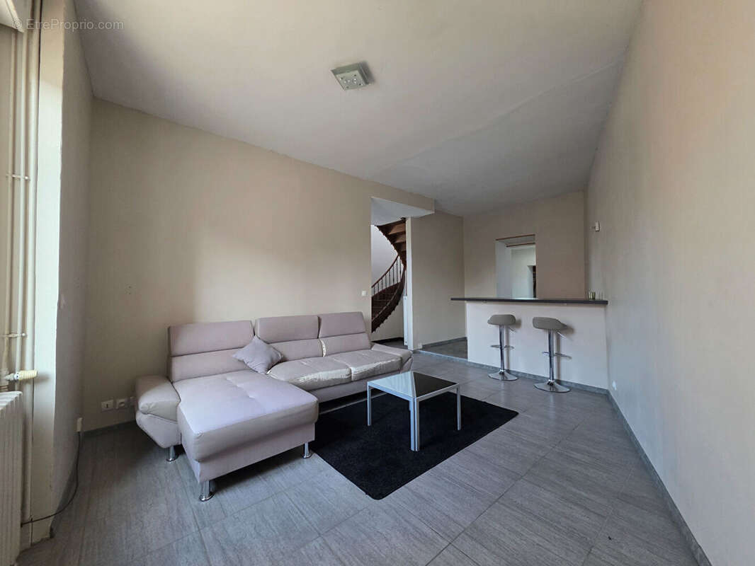 Maison à SAINT-GENIX-SUR-GUIERS