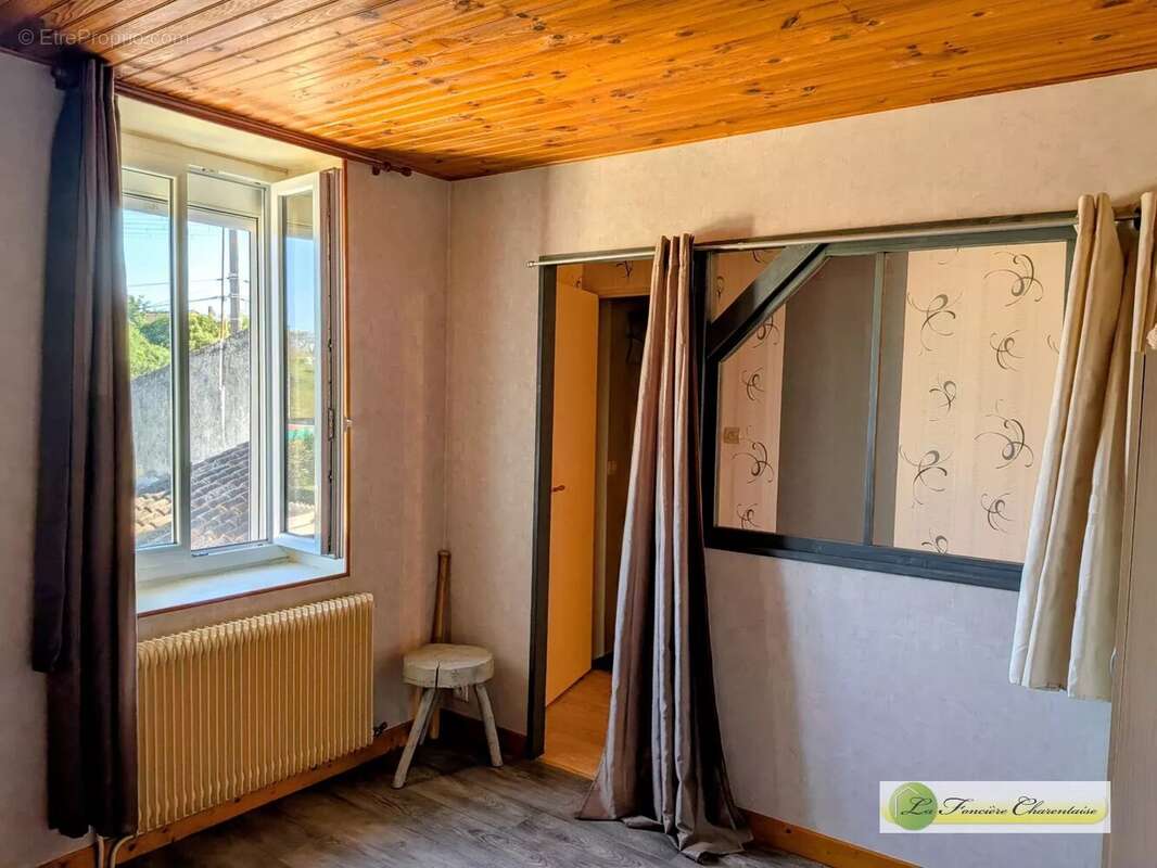 Maison à GOND-PONTOUVRE