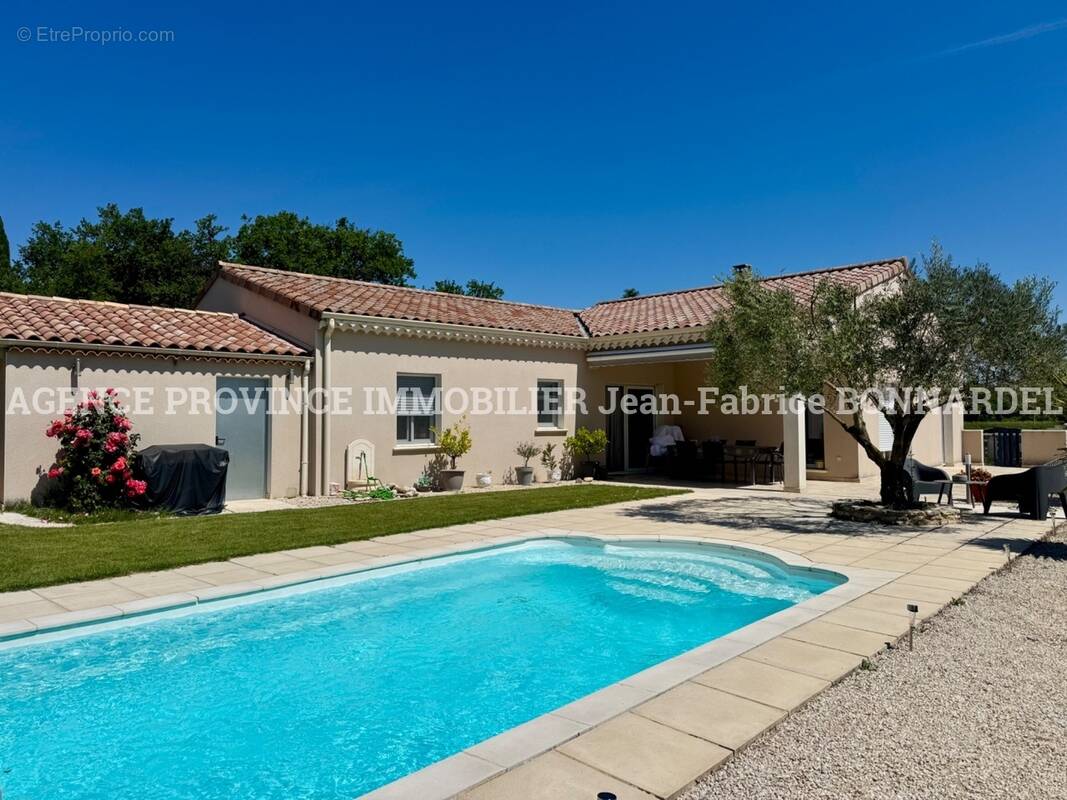 Maison à SAINT-PAUL-TROIS-CHATEAUX