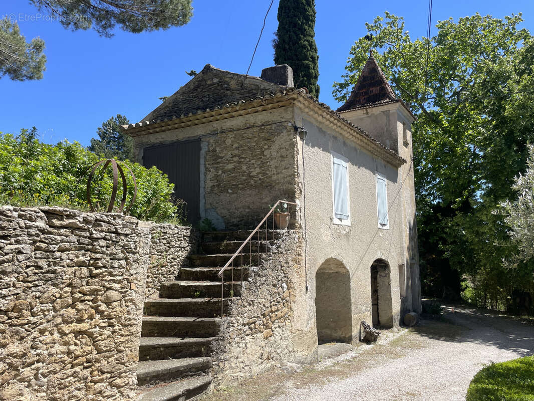 Maison à VAISON-LA-ROMAINE