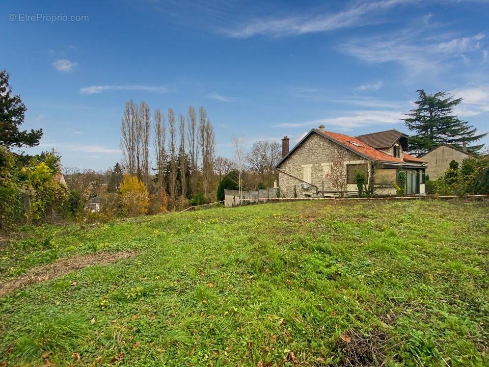Terrain à VAUREAL